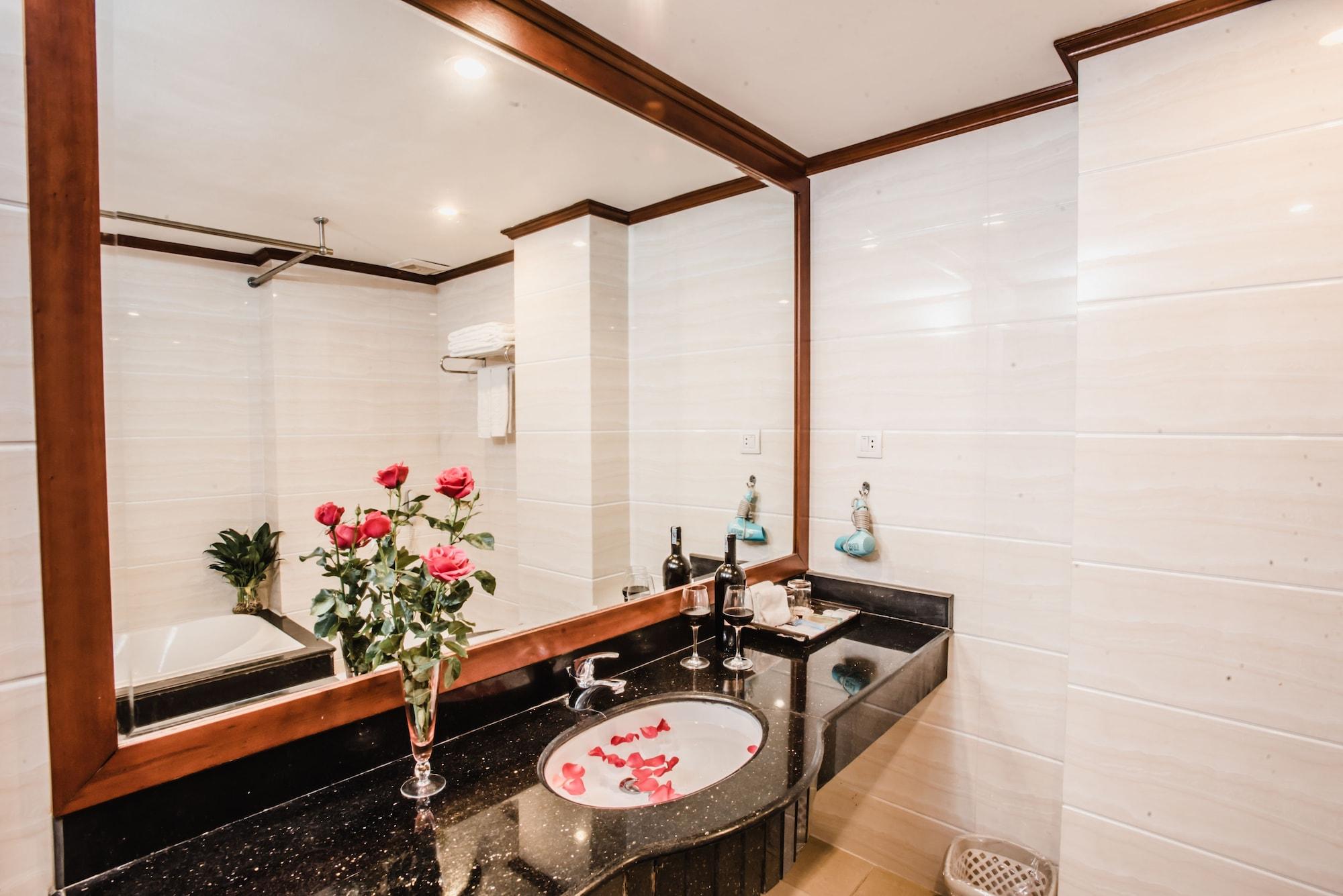 S79 Sunny Hotel 2 Hanoi Bagian luar foto