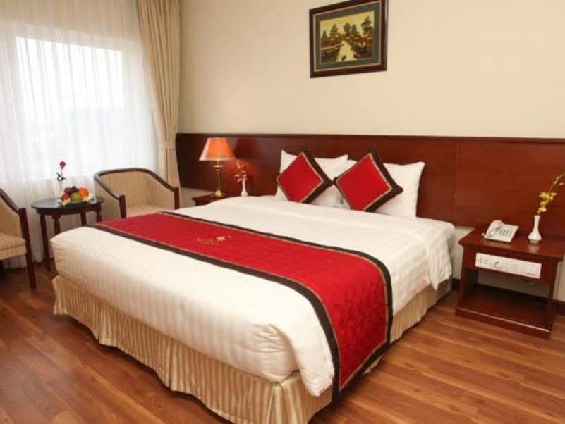 S79 Sunny Hotel 2 Hanoi Bagian luar foto